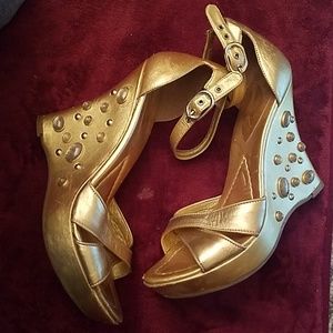 Sexy Gold Wedges!